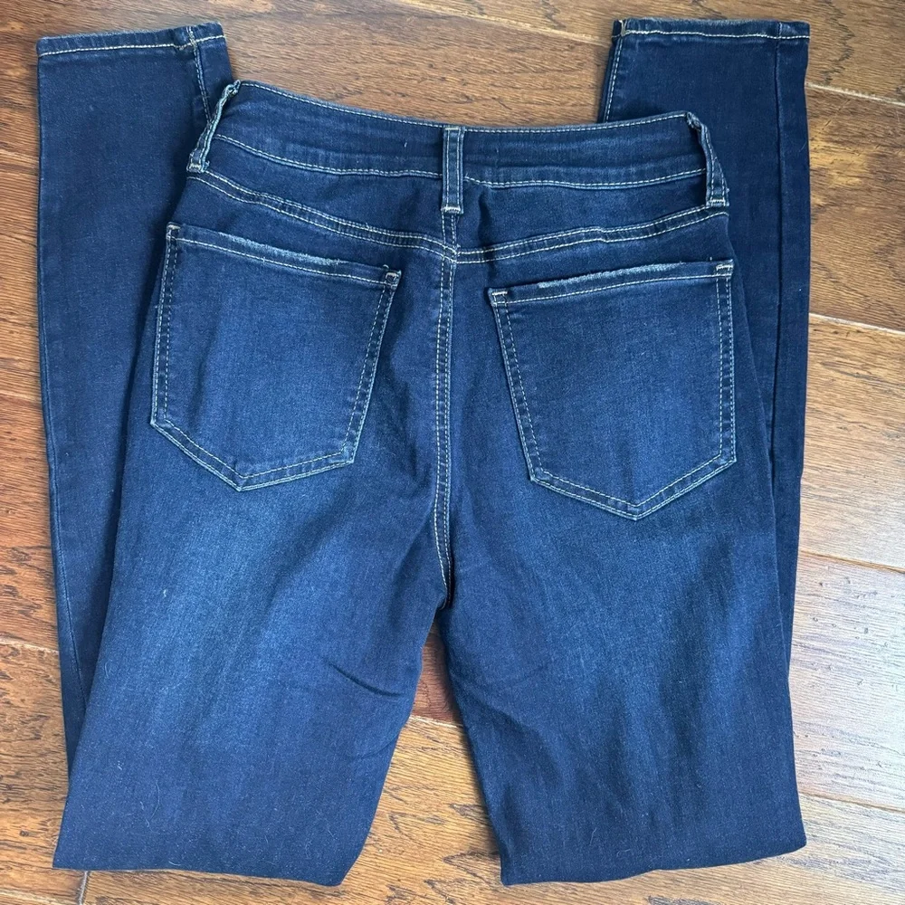 SO High Rise Skinny Jeans Women’s Juniors 3/26W Dark Wash Distressed Destroyed - Picture 4 of 4